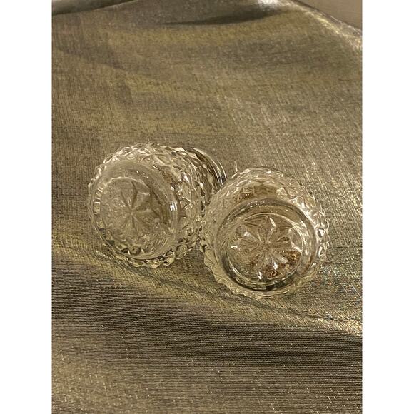 VTG Mini Salt & Pepper Shakers Clear Glass Diamond pattern Chrome tops EUC - Picture 9 of 10